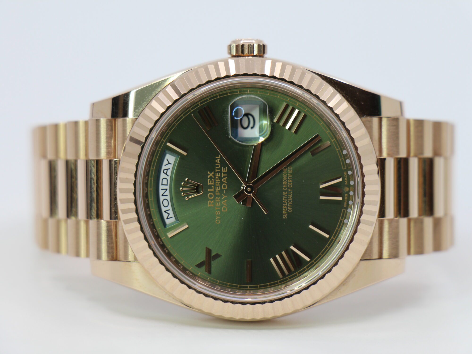 ROLEX DAY-DATE 40 228235 - MINT