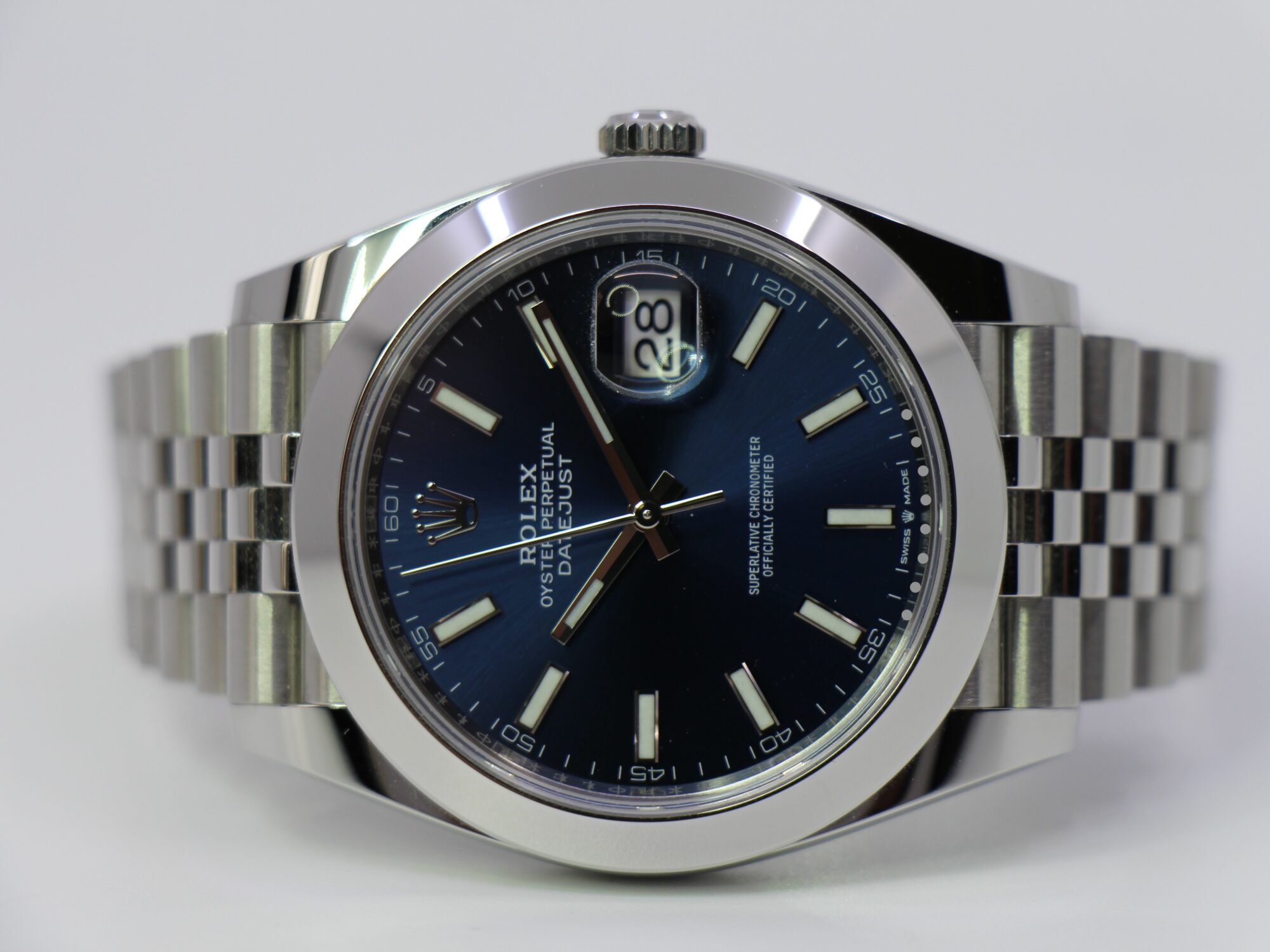 ROLEX DATEJUST 41MM 126300 - LIKE NEW